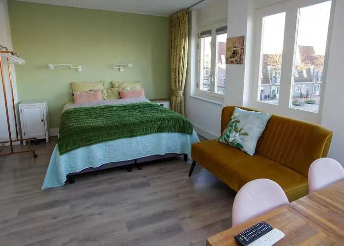 Kid Friendly Hotels in Hoorn (North Holland)