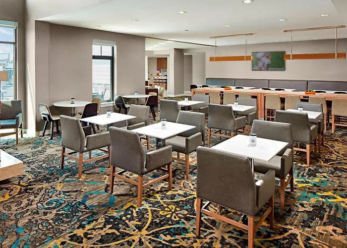 Kid Friendly Hotels in Manhattan Beach
