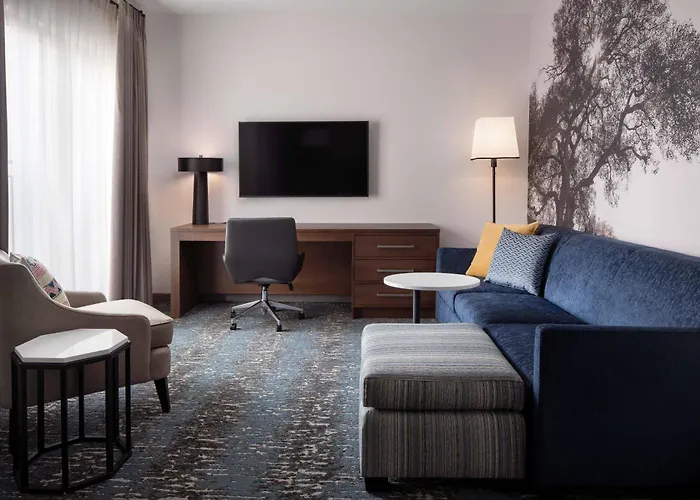Kid Friendly Hotels in Glendale