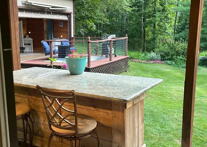 Kid Friendly Hotels in Elkhorn