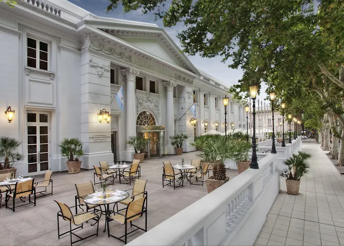 Kid Friendly Hotels in Mendoza