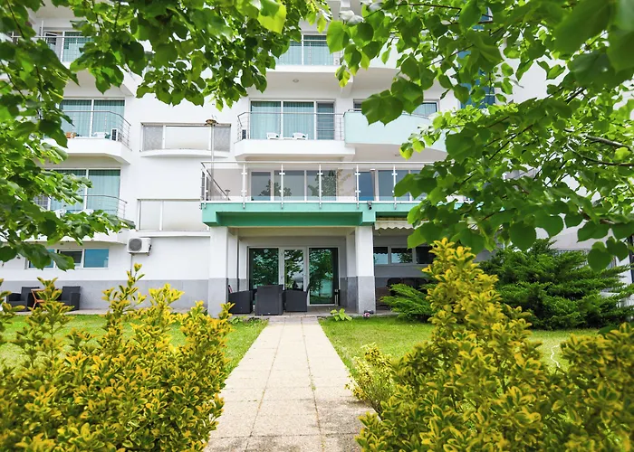Kid Friendly Hotels in Mamaia
